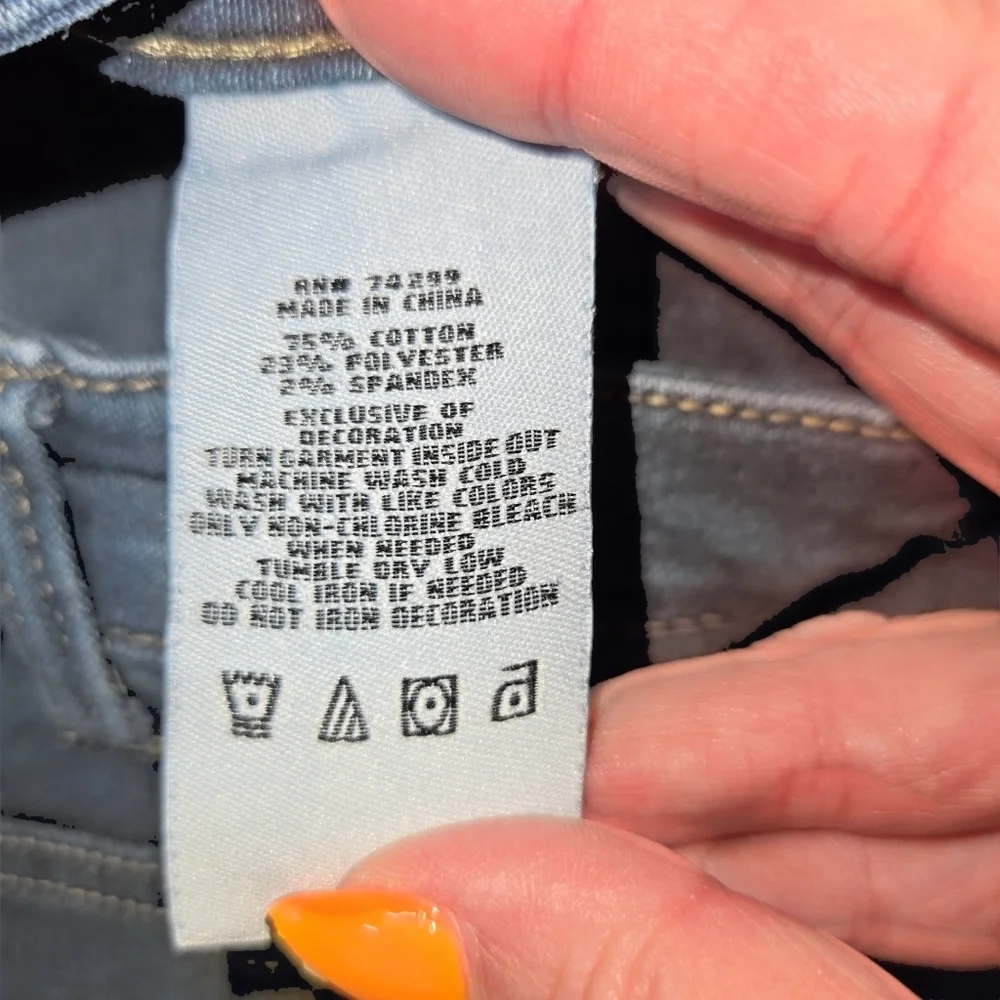 NWOT DKNY Dark Wash Denim Jeans Size 12